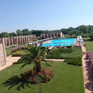 Cosmopolitan Golf & Resort