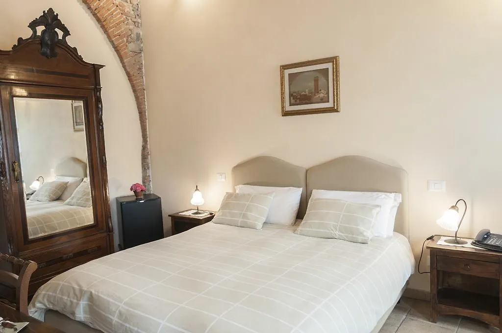 *** Bed & Breakfast Relais Victoria B&B San Macario In Piano Italië